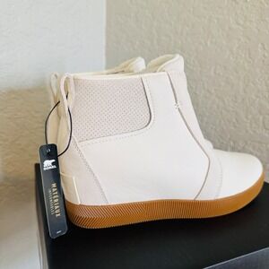 Sorel Out N About Wedge Leather Bootie,‎ Ankle Boots White/Sea Salt, Size 8, NWT